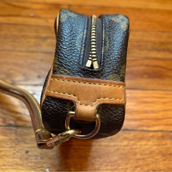 Authentic Louis Vuitton Monogram Canvas Wapity Case Zippered Pouch - Picture 5 of 10